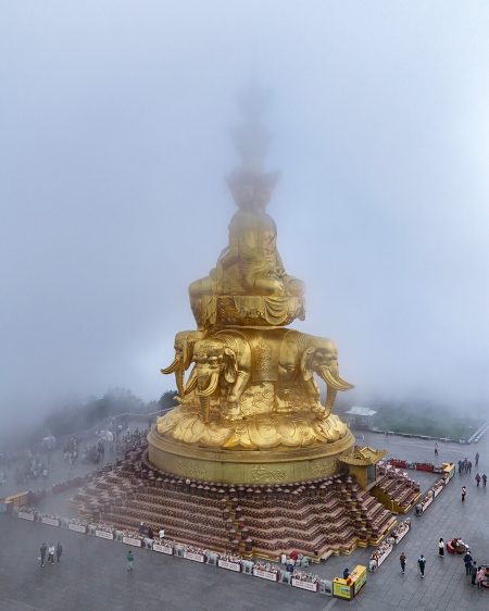 monte-emei-buda-dorado.jpg