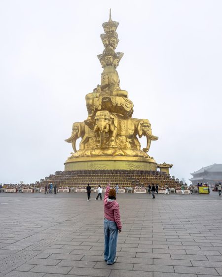 monte-emei-golden-summit-1.jpg
