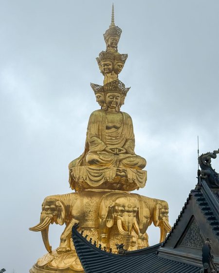 monte-emei-templo-buda.jpg